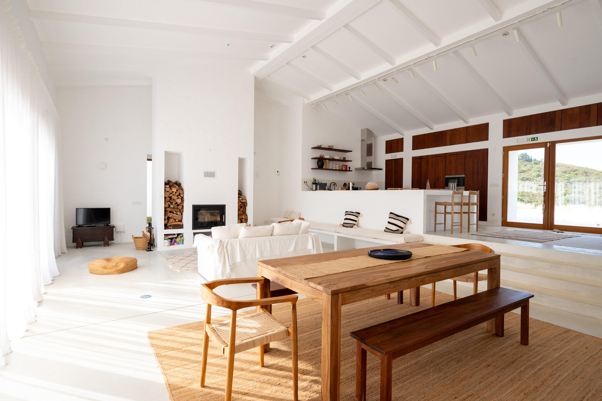 The Main House A relaxed, comfortable space with three bedrooms, open living areas and an easy indoor–outdoor flow — made for slow days and time together.